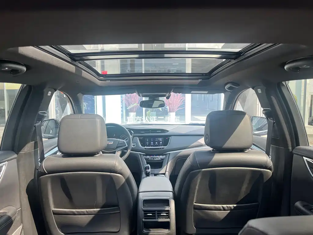 Cadillac XT5 2024 — фото 16
