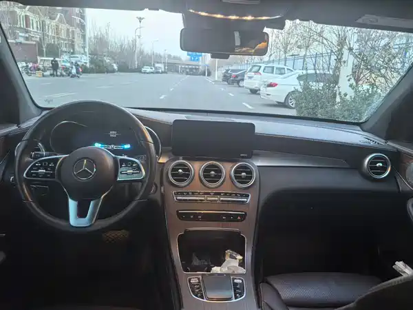 Mercedes-Benz GLC 2021