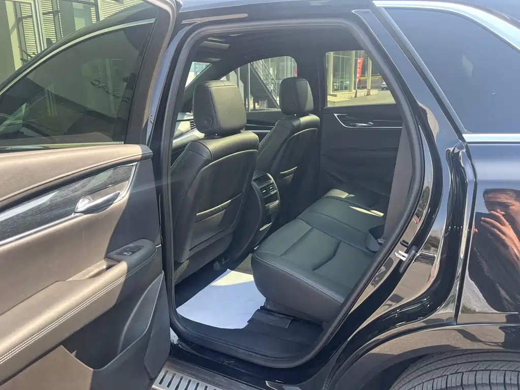 Cadillac XT5 2024 — фото 11