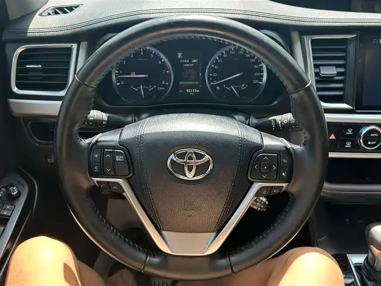 Toyota Highlander 2020 — фото 10