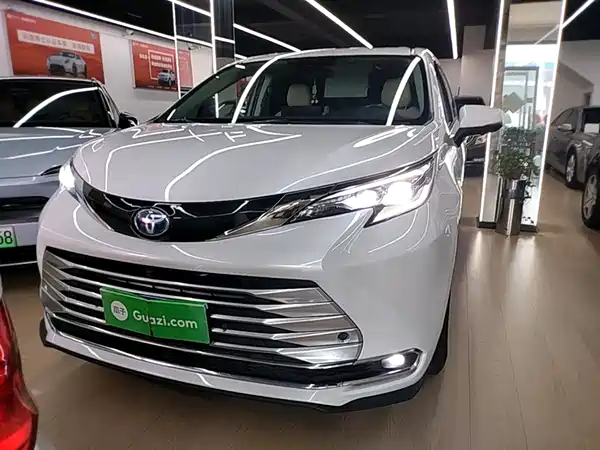 Toyota Sienna 2021