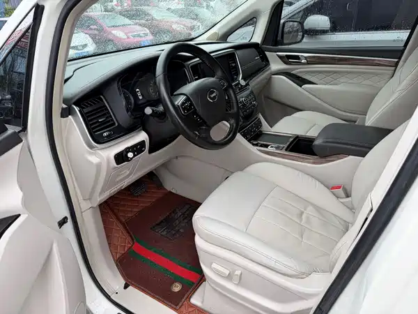 GAC Trumpchi M8 2018