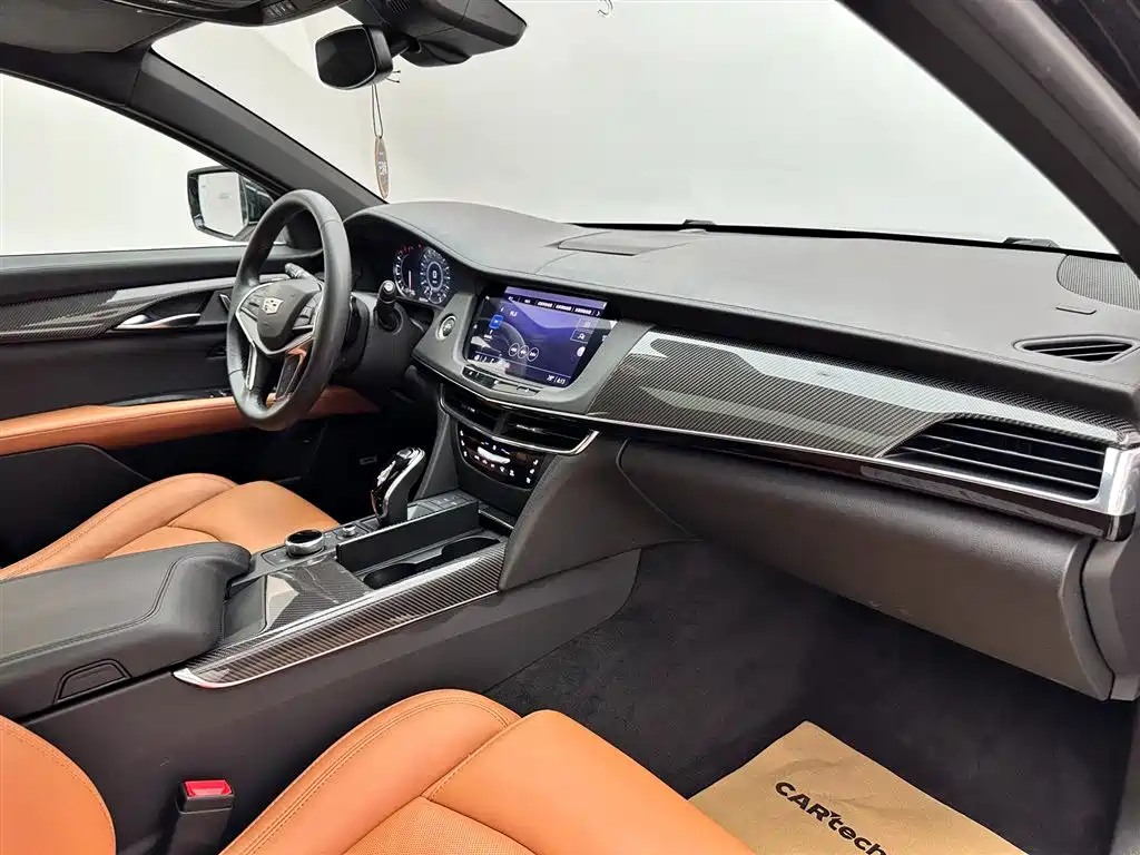 Cadillac CT6 2021 — фото 11