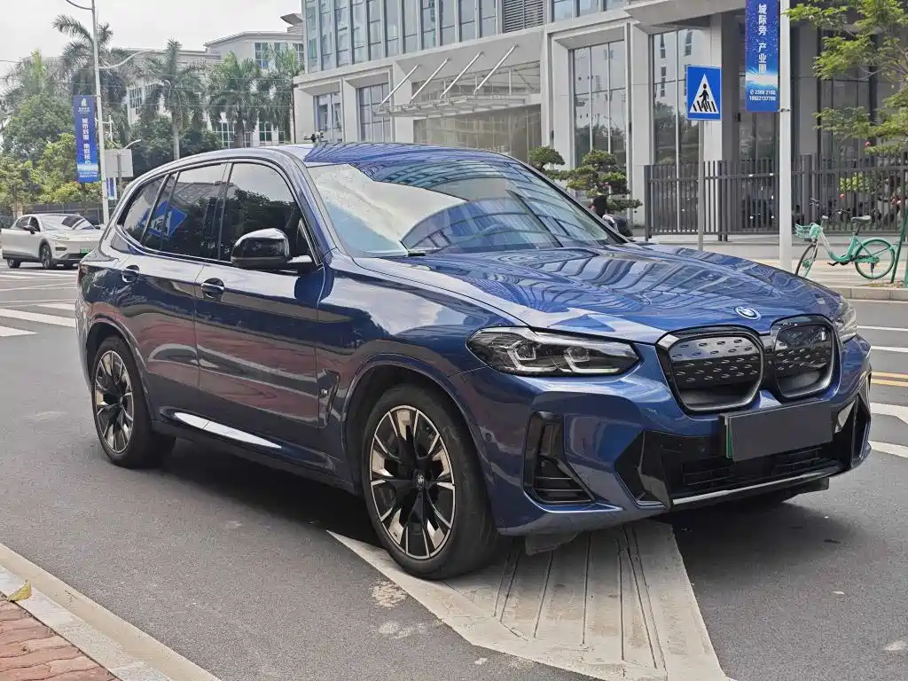 BMW iX3 2022 — фото 3