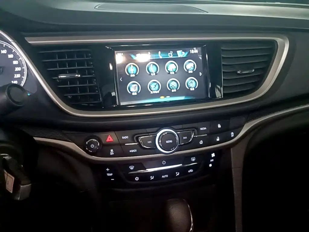 Buick Excelle 2019 — фото 13