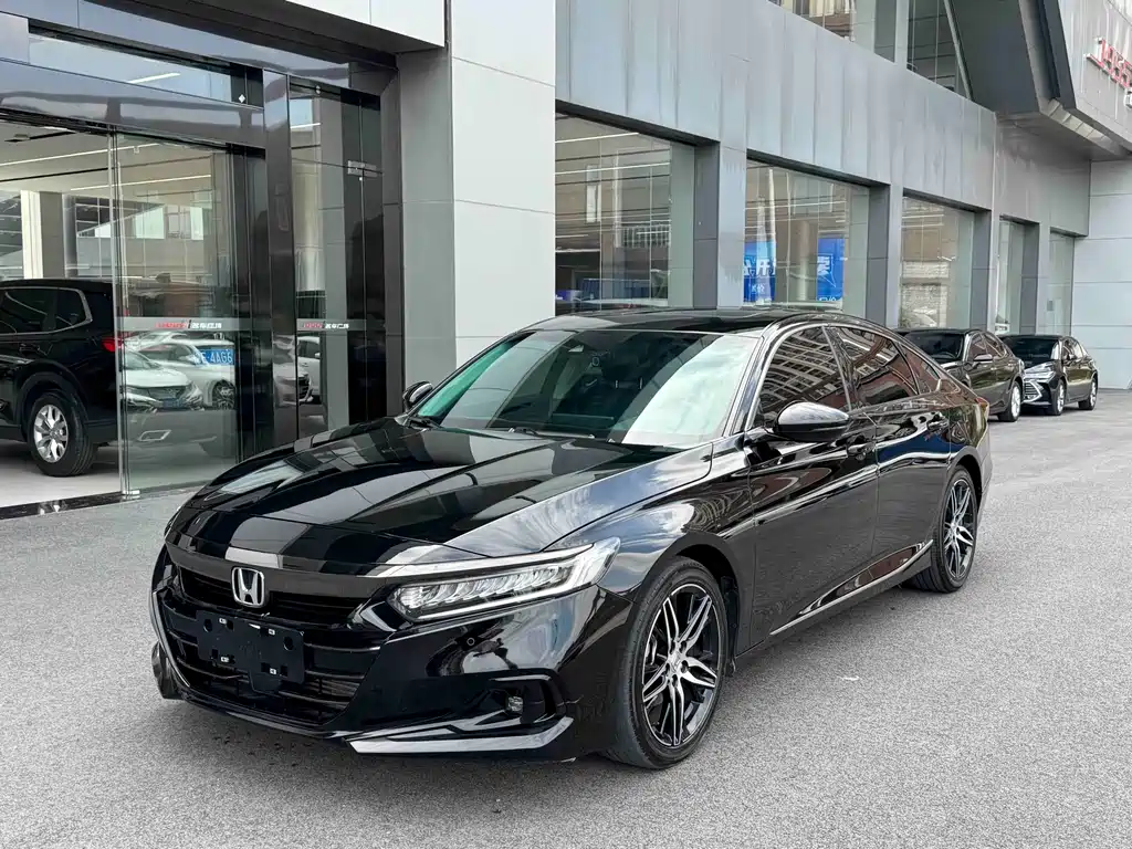 Honda Accord 2023 — фото 1