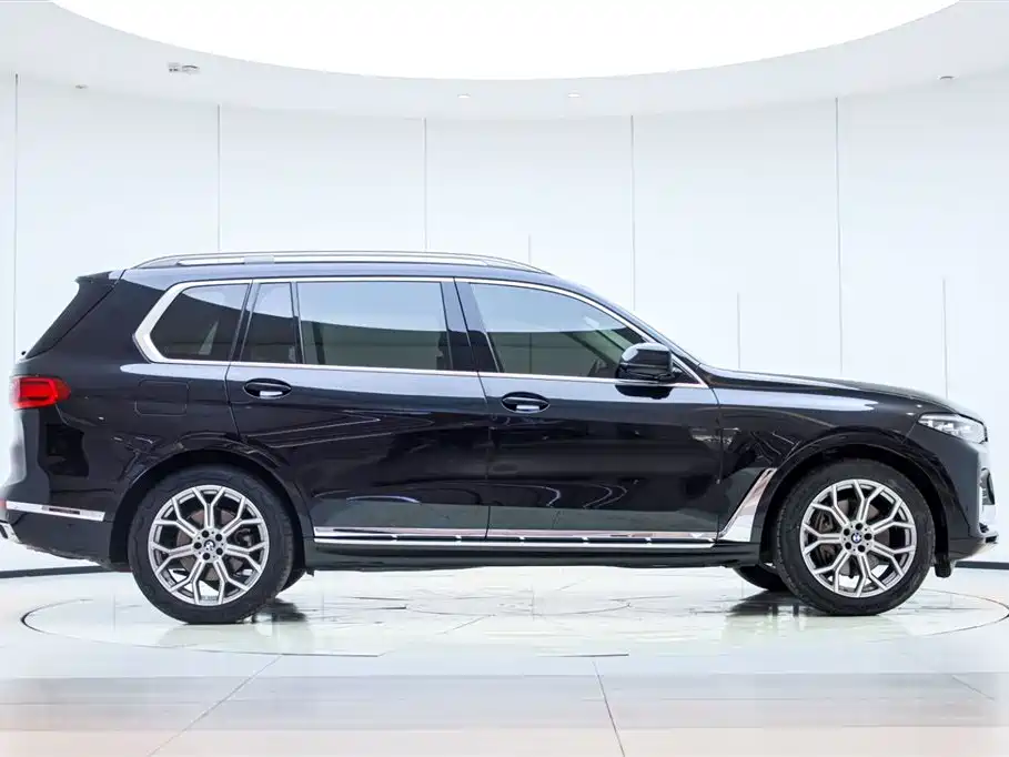 BMW X7 2022 — фото 6
