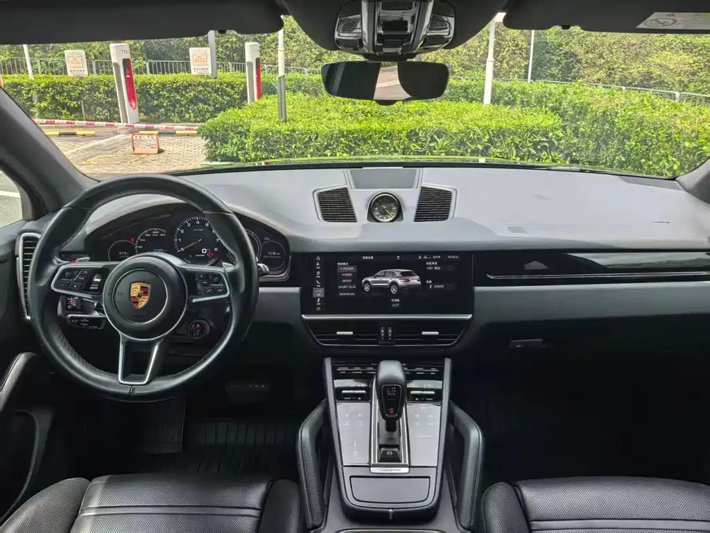 Porsche Cayenne Hybrid 2019 — фото 10