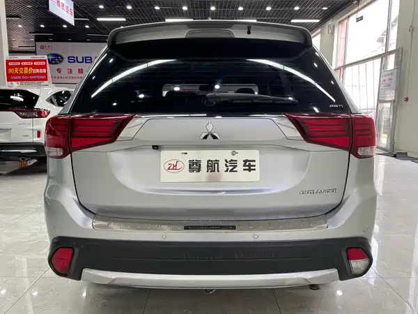 Mitsubishi Outlander 2016