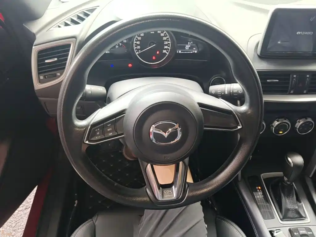Mazda CX-4 2019 — фото 11