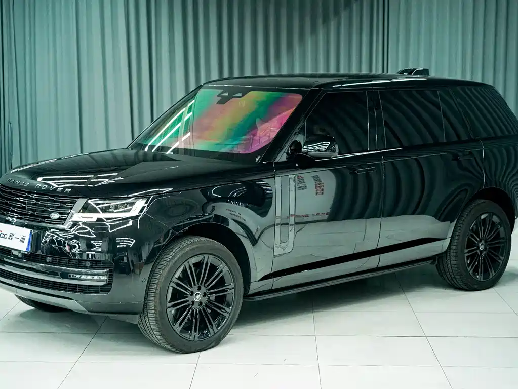 Land Rover Range Rover 2025 — фото 1