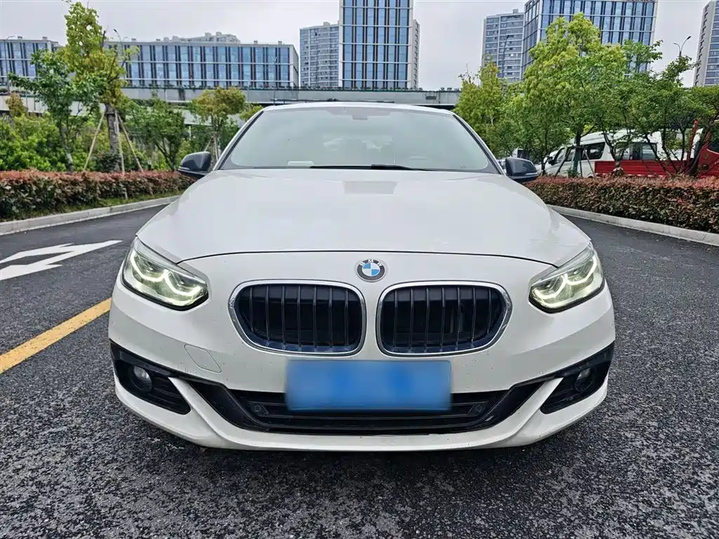 BMW 1 Series 2019 — фото 3