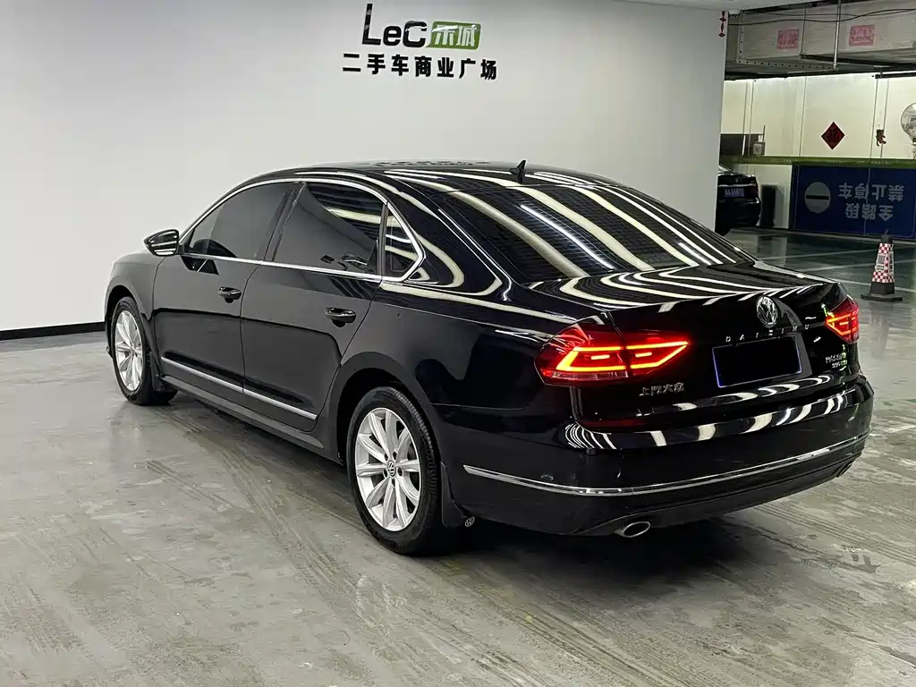 Volkswagen Passat 2017 — фото 6