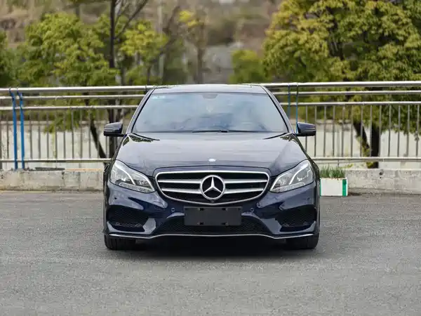 Mercedes-Benz E-Class 2015