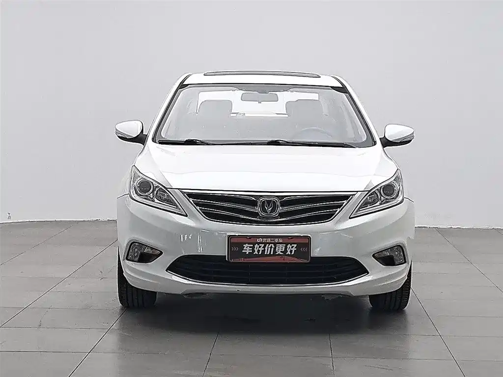 Changan Eado 2015 — фото 3