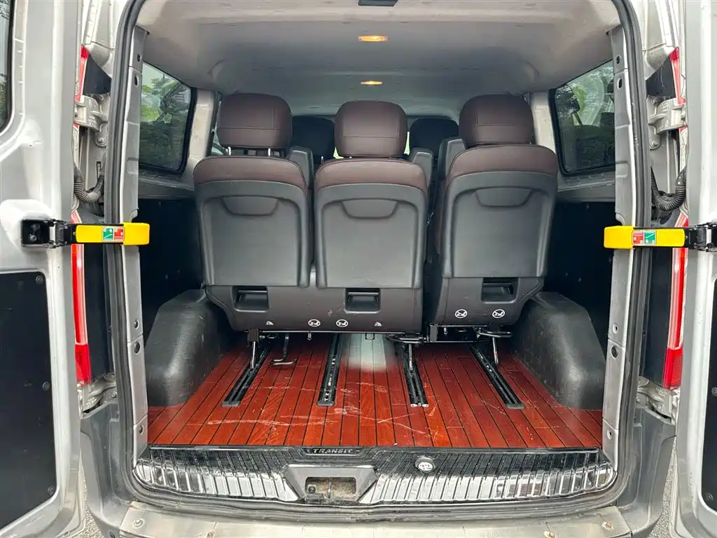 Ford Transit 2019 — фото 13
