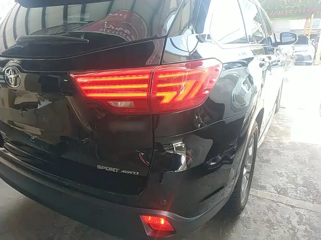 Toyota Highlander 2015 — фото 8