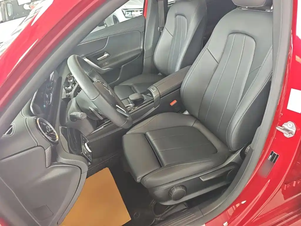 Mercedes-Benz A-Class 2021 — фото 15