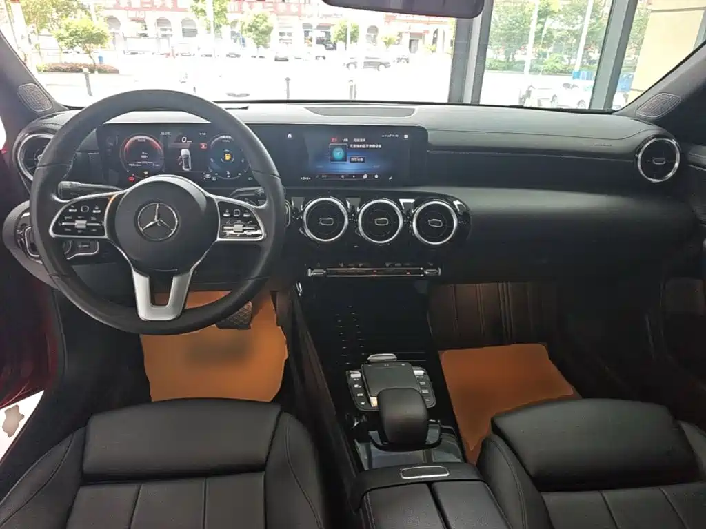 Mercedes-Benz A-Class 2021 — фото 10