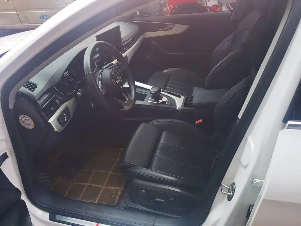 Audi A4L 2021