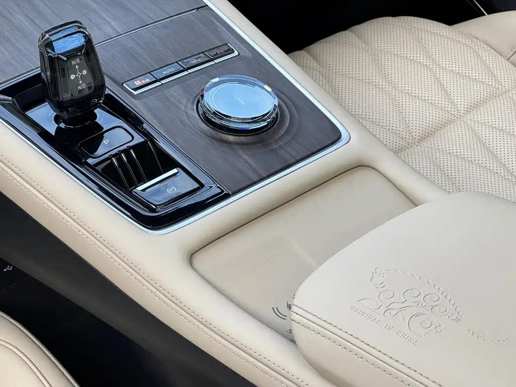 Geely Xingyue L 2024 — фото 20