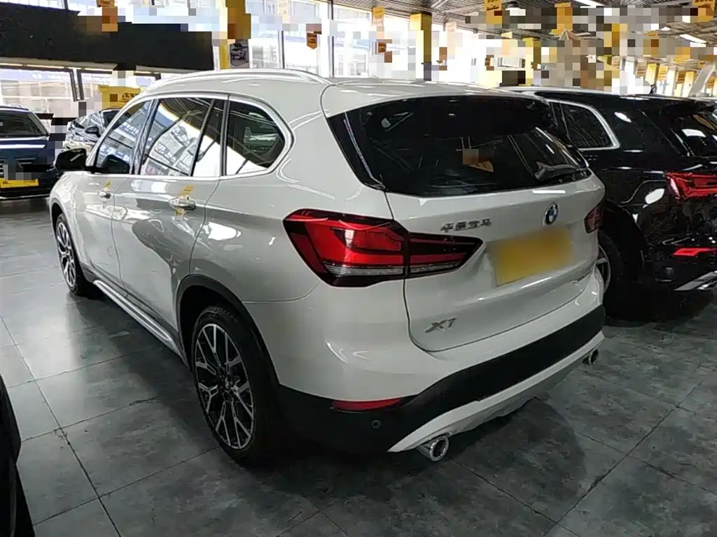 BMW X1 2022 — фото 5