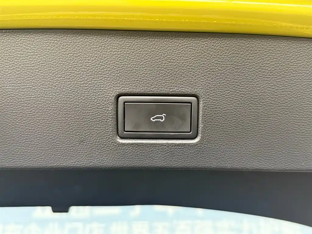 Volkswagen T-Roc 2023 — фото 23