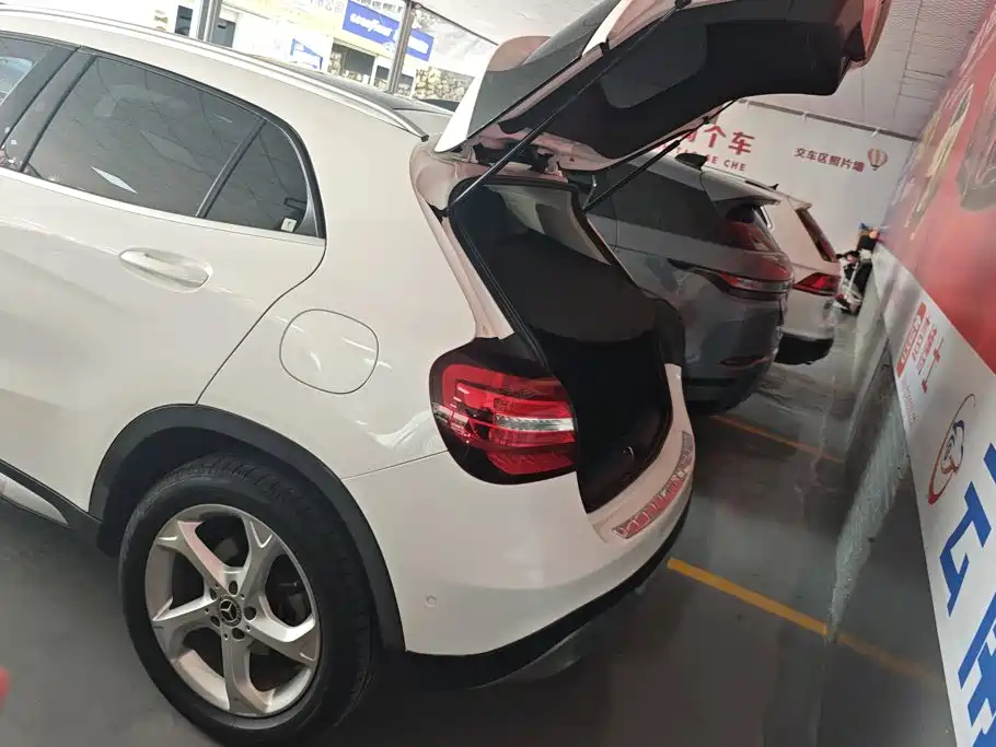 Mercedes-Benz GLA 2019