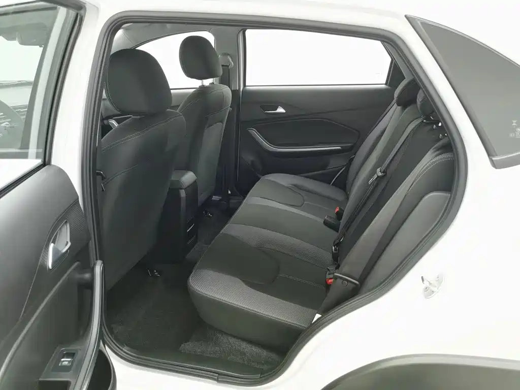 Chery Tiggo 3x 2025 — фото 15