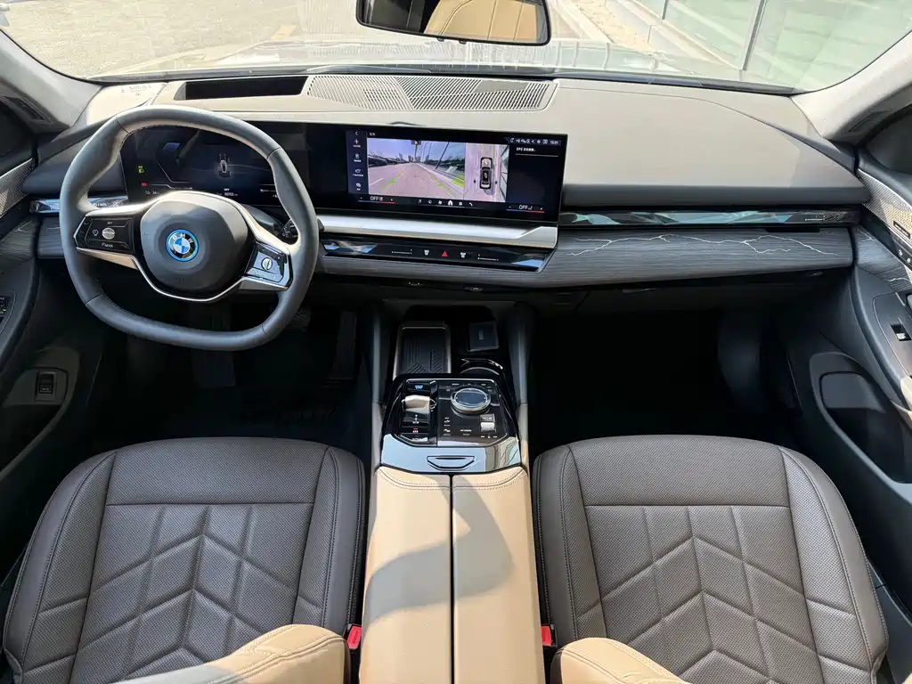 BMW i5 2026 — фото 10