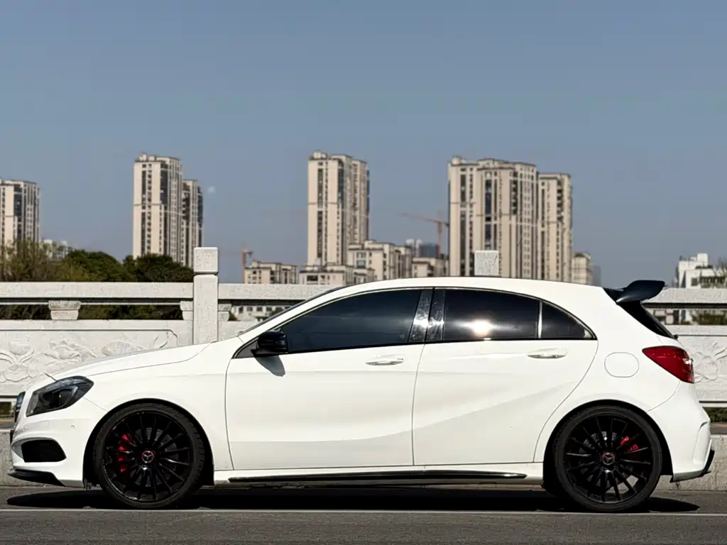 Mercedes-Benz A-Class AMG 2015 — фото 3