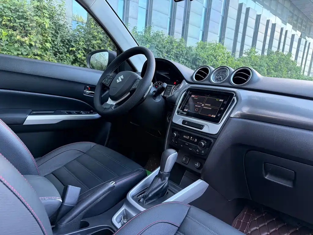 Suzuki Vitara 2016 — фото 13