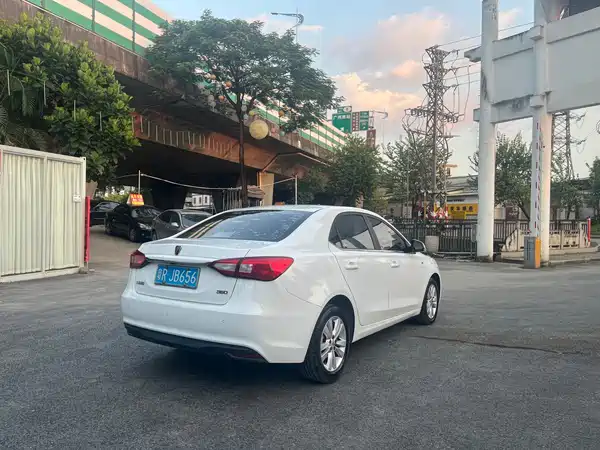 Roewe 360 2016