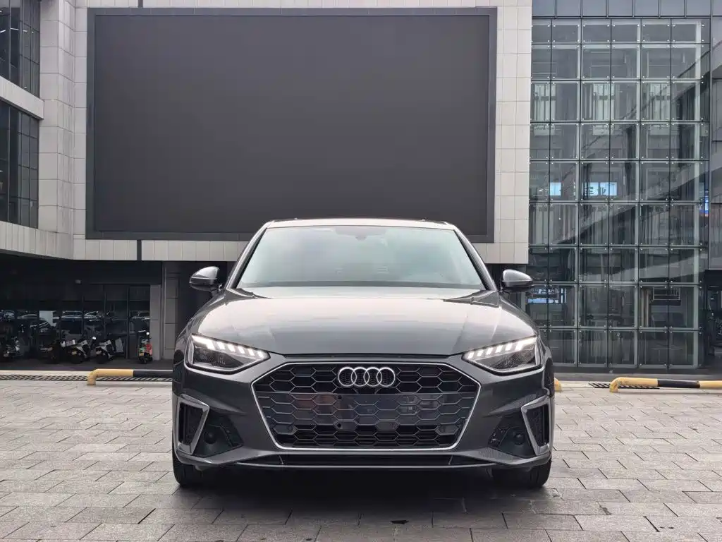 Audi A4L 2021 — фото 23