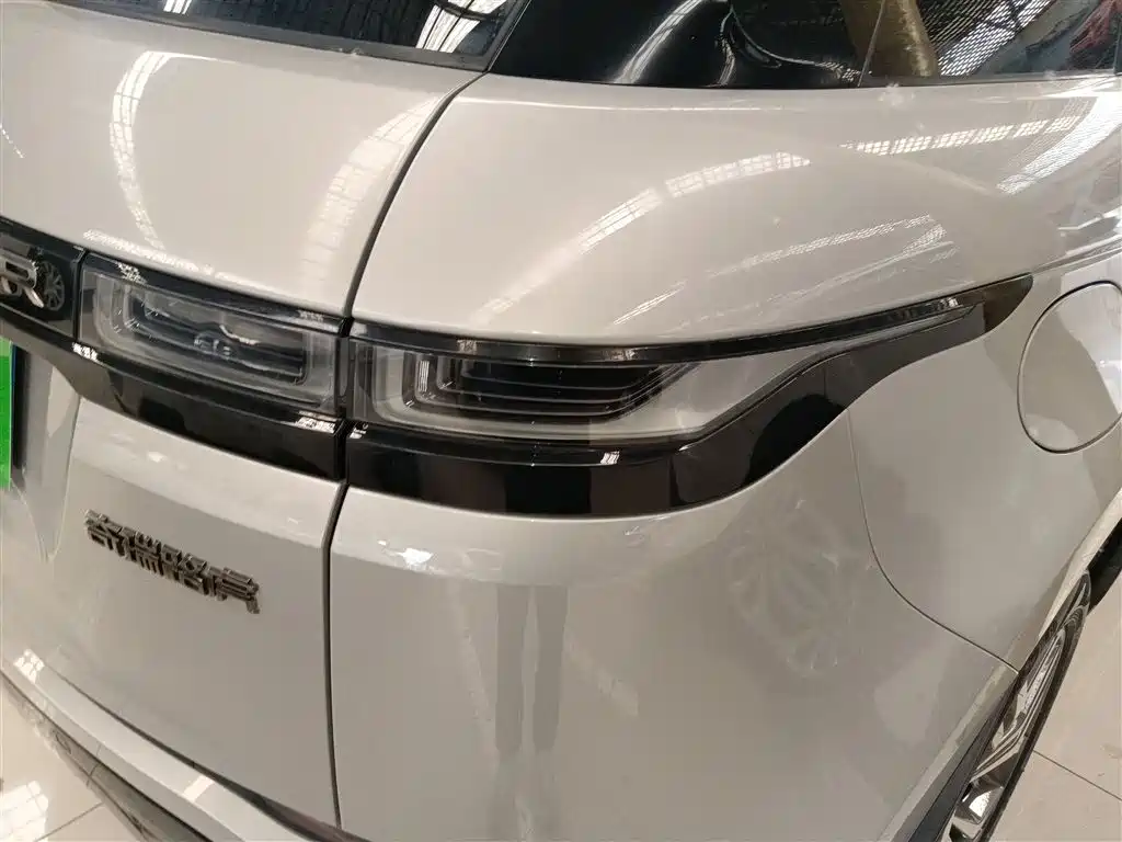 Land Rover Evoque 2023 — фото 24