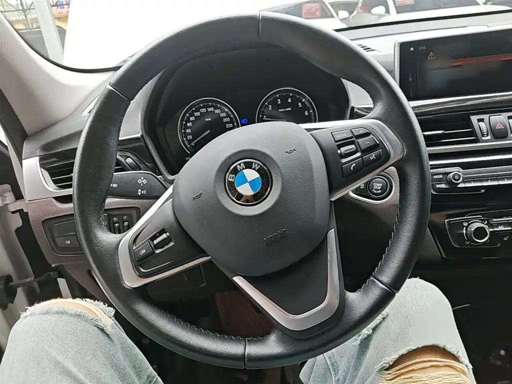 BMW X1 2019 — фото 11