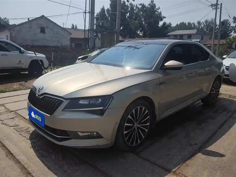 Skoda Superb 2016