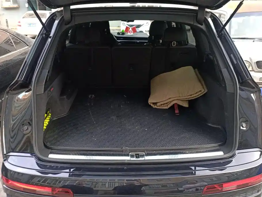 Audi Q7 2021