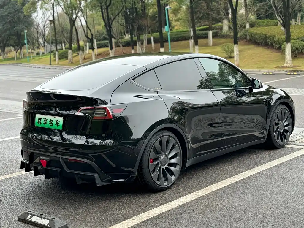 Tesla Model Y 2022 — фото 7