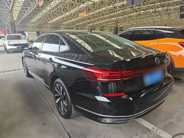 Volkswagen Passat 2025