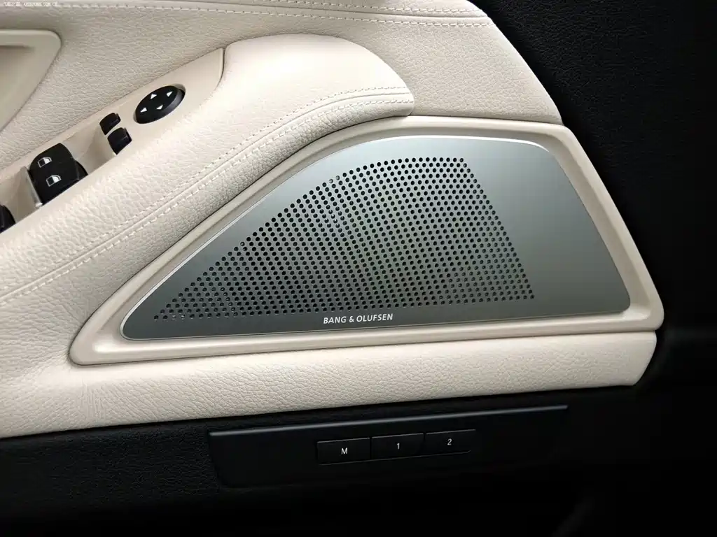 BMW 5 Series 2013 — фото 19
