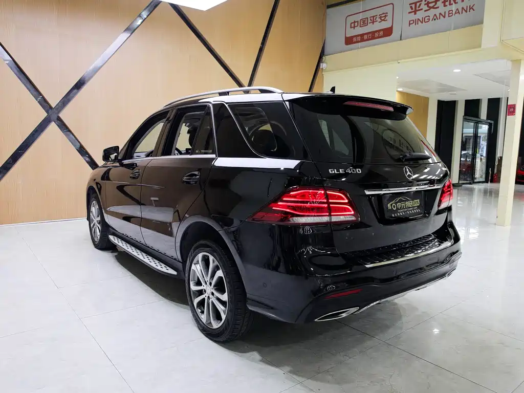 Mercedes-Benz GLE 2016 — фото 11