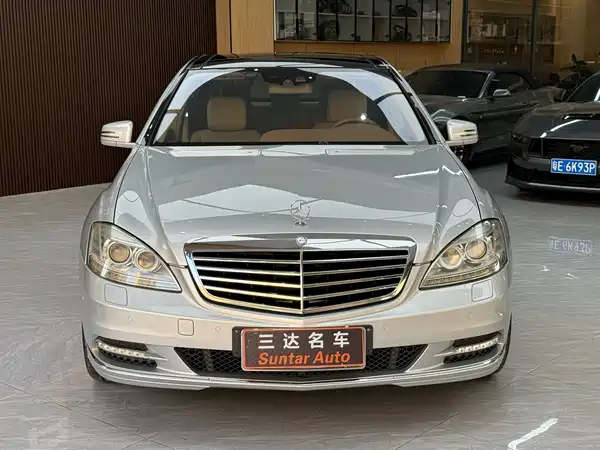 Mercedes-Benz S-Class 2010