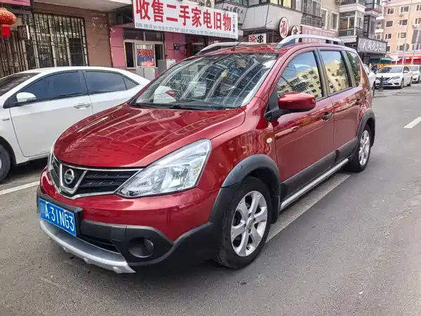Nissan Livina 2013
