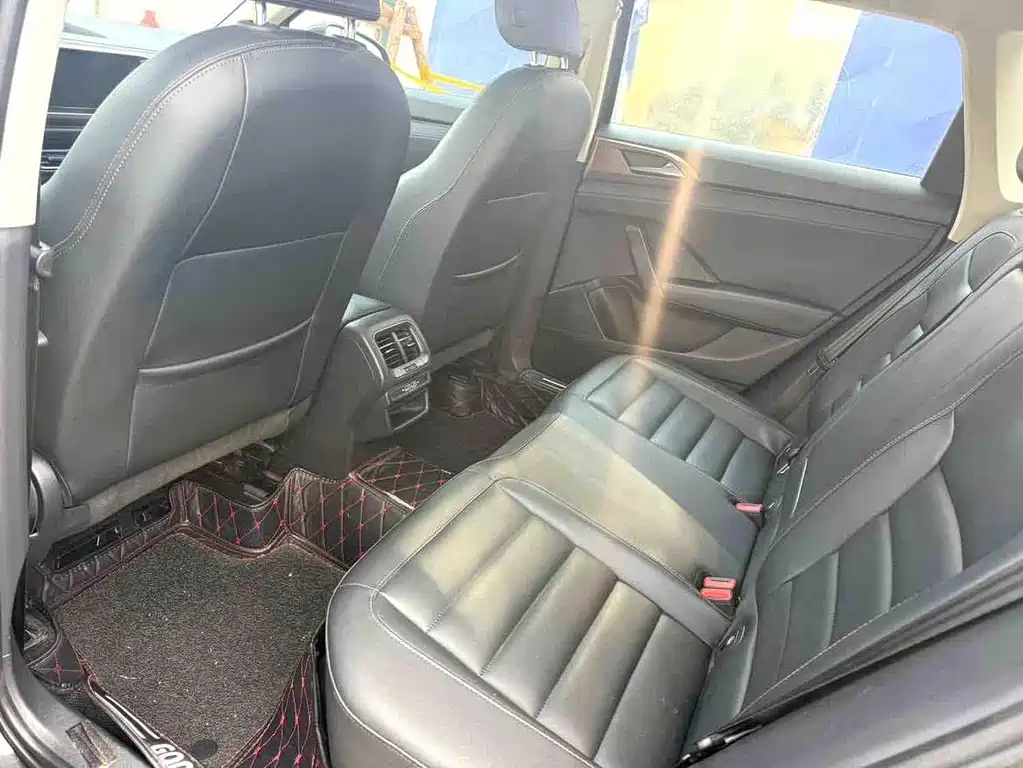 Volkswagen Tharu 2020