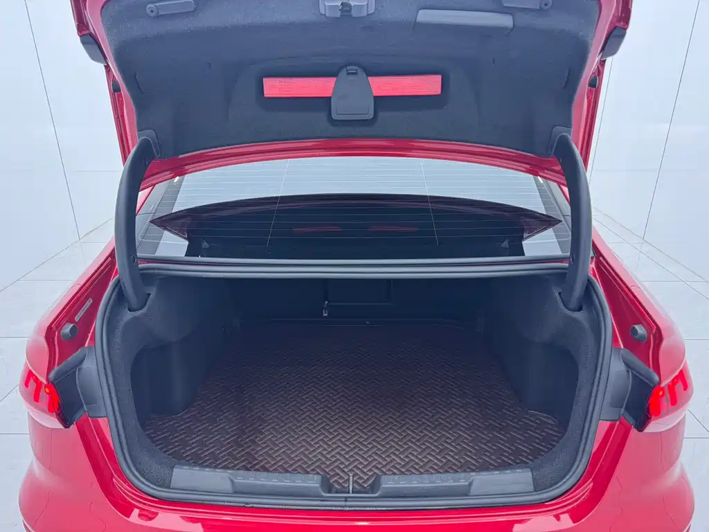 Audi A3 2023 — фото 15