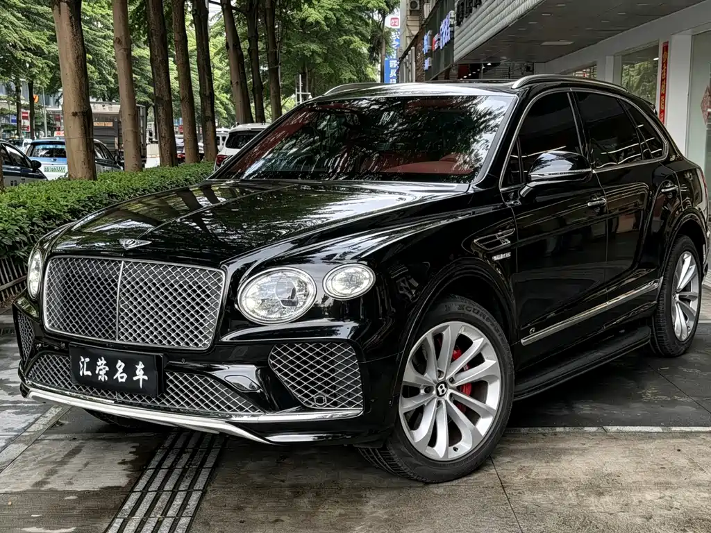 Bentley Bentayga 2023 — фото 1