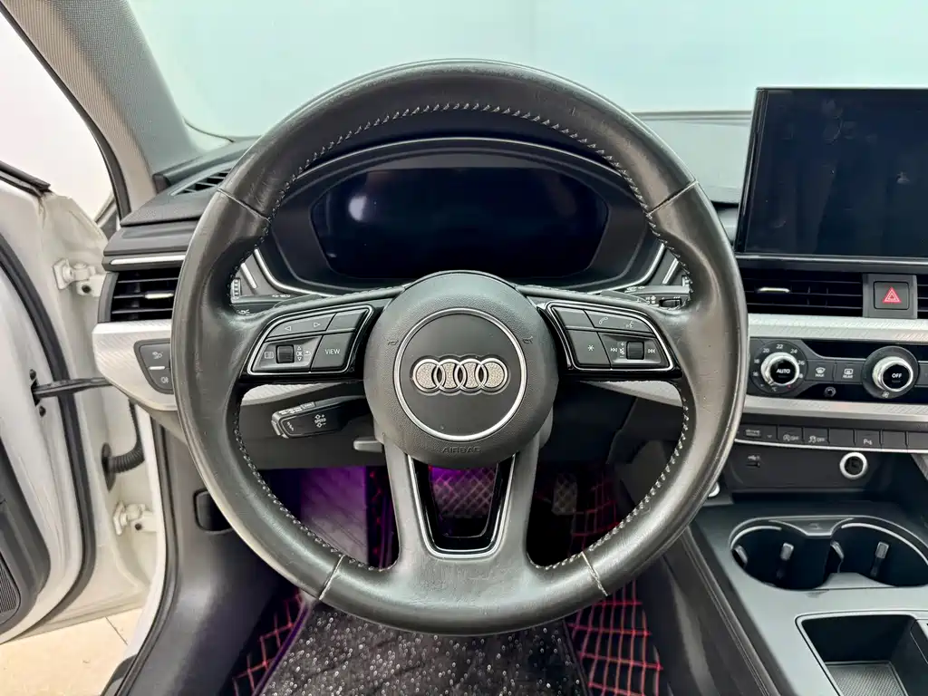 Audi A4L 2021 — фото 17
