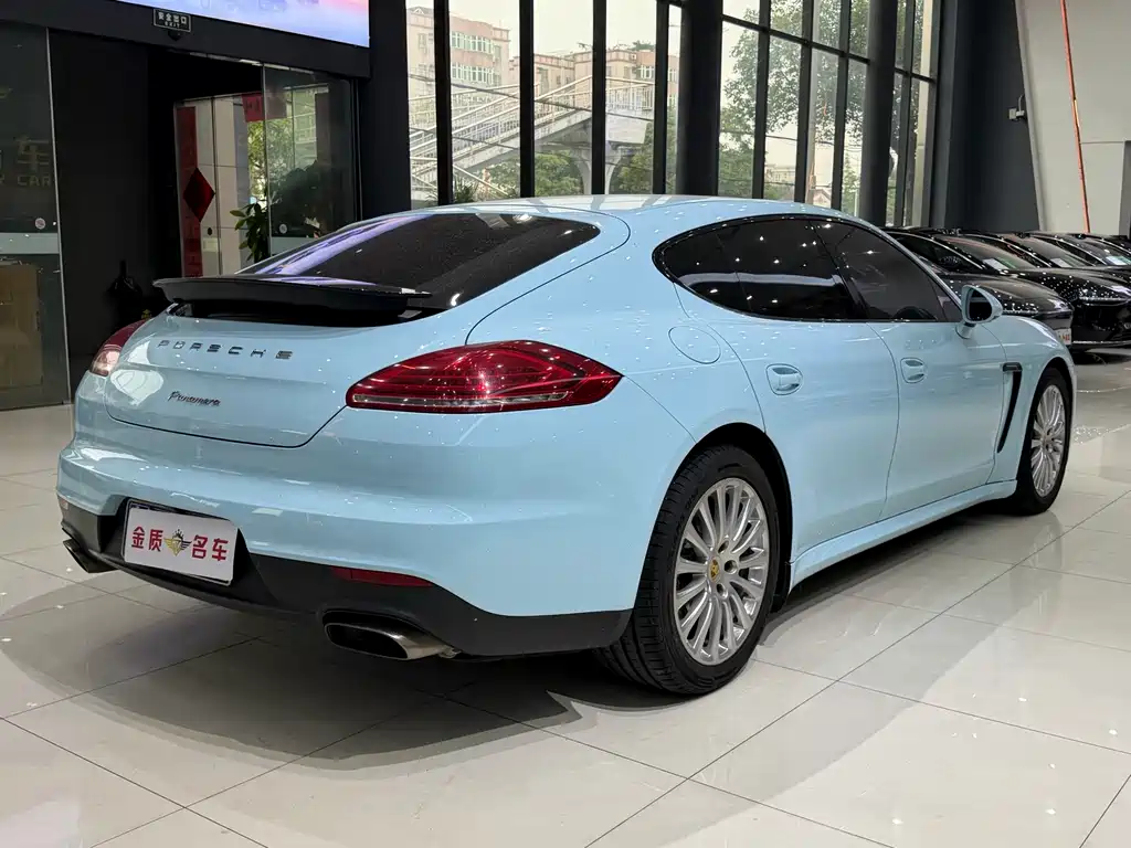 Porsche Panamera 2016 — фото 19