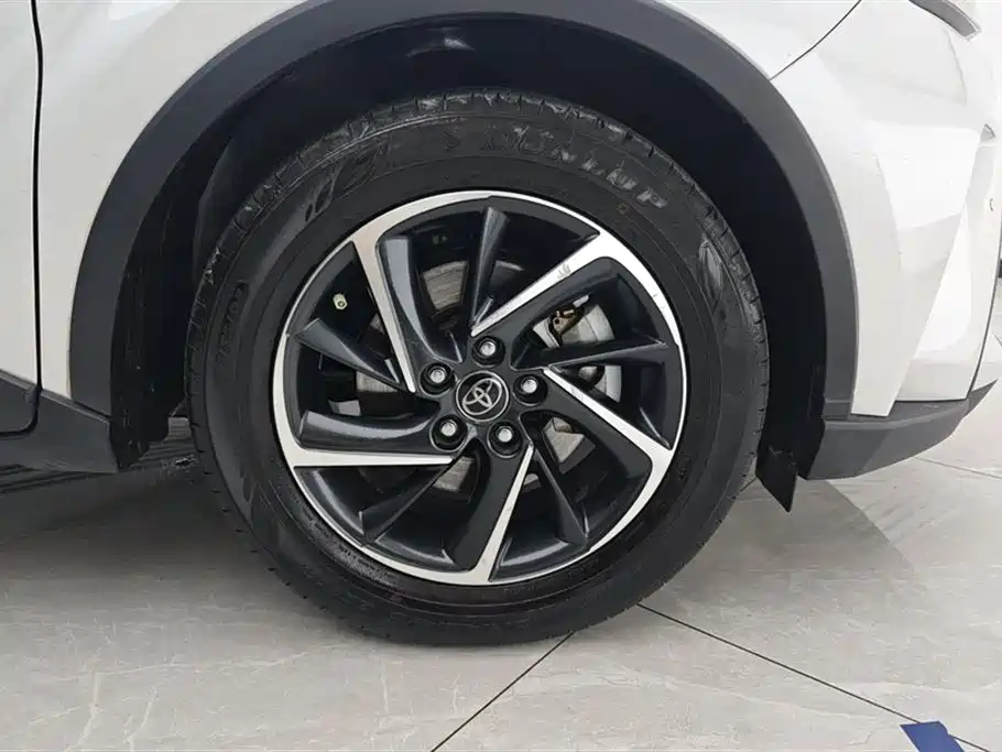 Toyota C-HR 2024